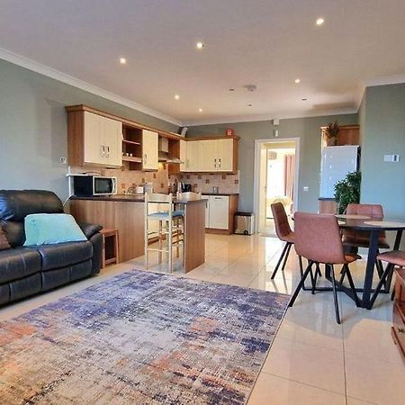 Cosy Two Bedroom Apartment Galway Exterior foto